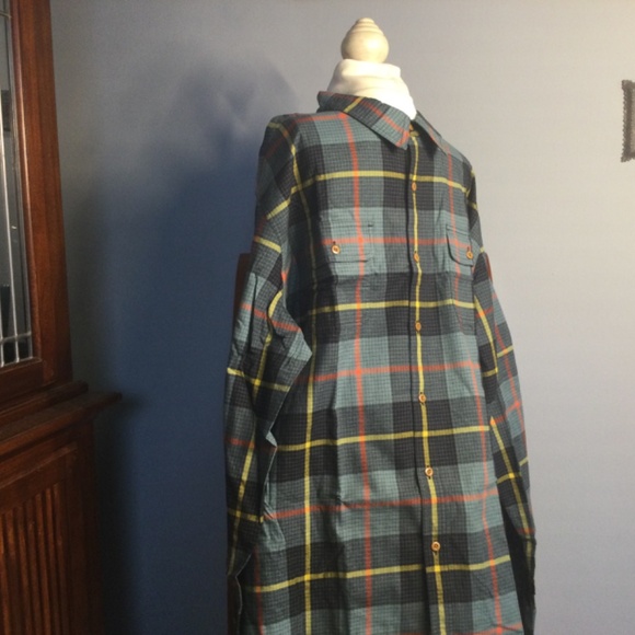 L.L. Bean Signature Mens Slim Fit Shirt. New In packaging - Picture 15 of 16